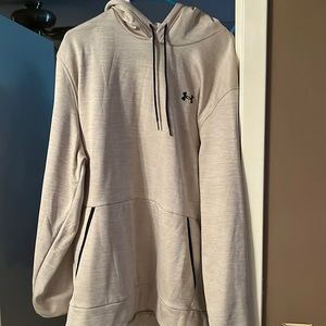 Under Armour XXL light gray hoodie, kangaroo pocket, worn and washed once